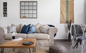 Homey Experience - Urban Luxury Apartment